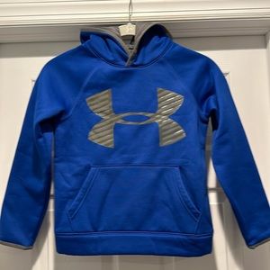 Under Armour Boys Blue sweatshirt- size S